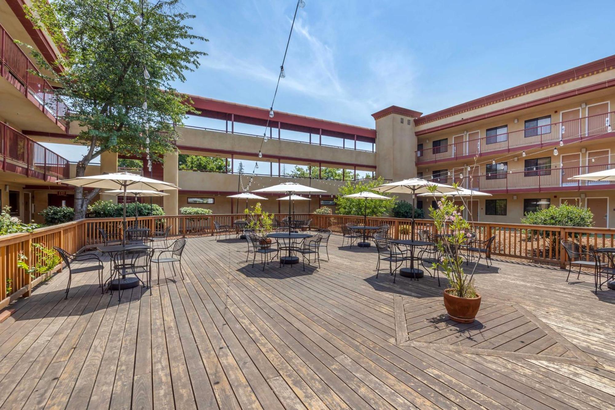 Best Western Plus Orchid &